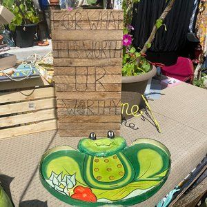 440-UR un-FROG-ettable ❤🐸 Frog Hand Painted Paper Mache Tray 1980’s Wall Decor